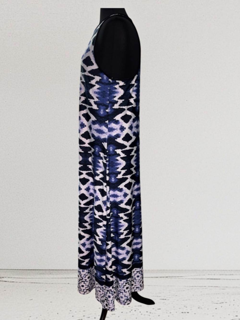 Ninety Blue, Black & White Abstract Print Maxi Dress, P2P:18-19.5”, L:57” - Picture 6 of 12
